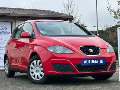 Używany Seat Altea 105 KM (77 kW) 2011 Czerwony Hatchback