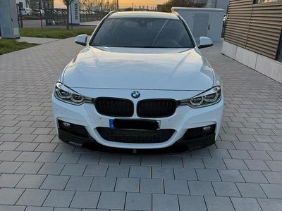 Gebraucht BMW 330 M Sport 258 PS (189 kW) 2016 Weiß Kombi