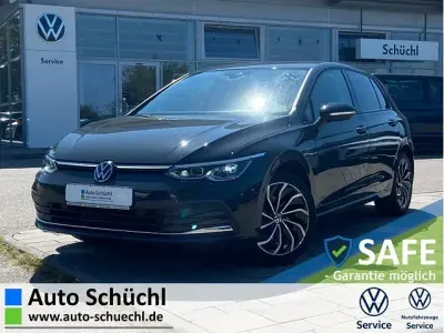 Gebraucht VW Golf VIII Active 150 PS (110 kW) 2023 Grau Limousine