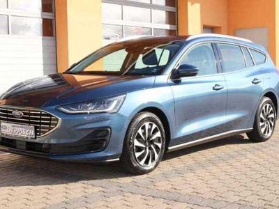 Gebraucht Ford Focus Titanium 125 PS (91 kW) 2023 Chromablaumetallic (metallic) Kombi
