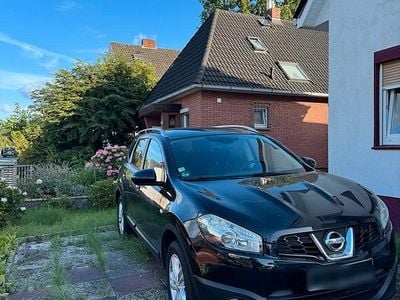 Schwarz Gebraucht 2010 Nissan Qashqai SUV | 6.500 € (Etwas zu teuer)