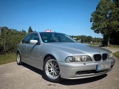 BMW 525