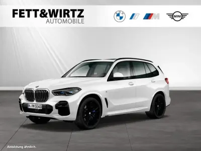 Gebraucht BMW X5 M Sport 298 PS (219 kW) 2023 Mineralweiß metallic SUV