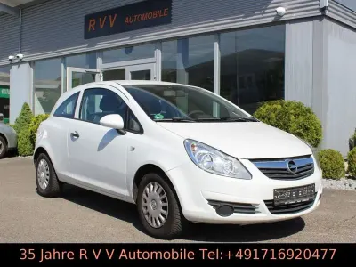 Gebraucht Opel Corsa Selection 75 PS (55 kW) 2010 Weiß Kleinwagen