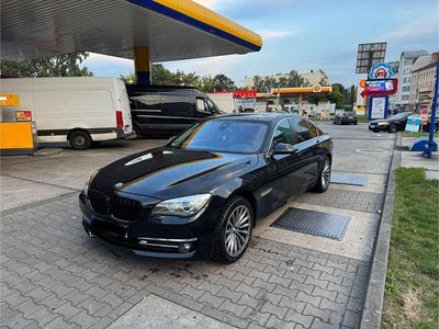 BMW 750