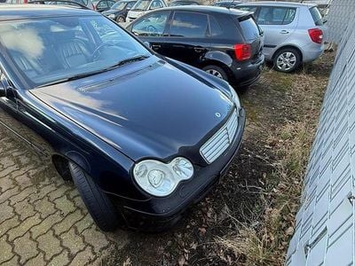 Gebraucht Mercedes C200 122 PS (89 kW) 2005 Blau Kombi