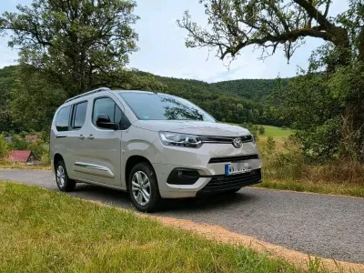 Gebraucht Toyota Proace Verso City 131 PS (96 kW) 2022 Beige Van / Kleinbus