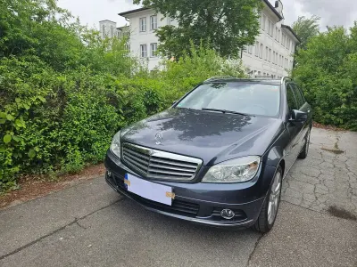 Gebraucht Mercedes C180 Elegance 156 PS (114 kW) 2010 Grau Kombi