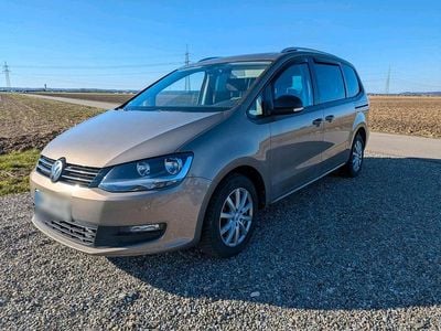 Gebraucht VW Sharan Edition 136 PS (100 kW) 2018 Gold Van / Kleinbus