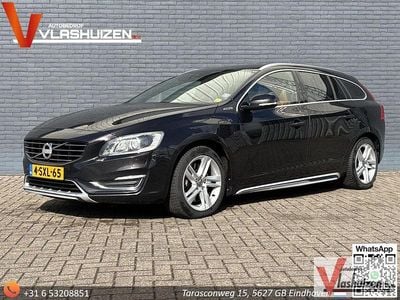 Schwarz Gebraucht 2013 Volvo V60 Summum Kombi | 5.750 €