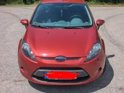 Gebraucht Ford Fiesta Trend 60 PS (44 kW) 2010 Rot Limousine