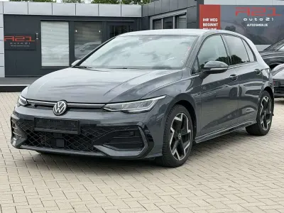 Gebraucht VW Golf VIII R-line 150 PS (110 kW) 2025 Grau Limousine