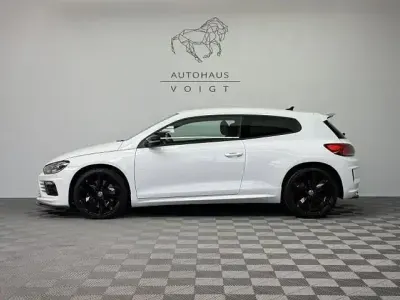 Gebraucht VW Scirocco R 280 PS (205 kW) 2017 Pure white Coupé
