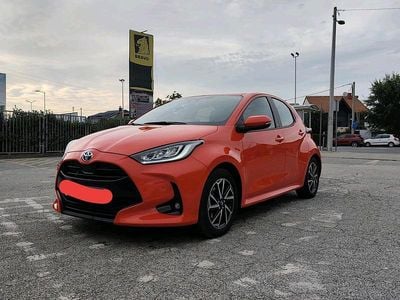 Gebraucht Toyota Yaris Hybrid 92 PS (67 kW) 2022 Rot Kleinwagen