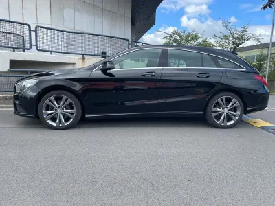 Gebraucht Mercedes CLA180 Shooting Brake Urban 122 PS (89 kW) 2015 Schwarz Kombi