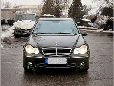 Gebraucht Mercedes C180 Avantgarde 143 PS (105 kW) 2006 Schwarz Limousine