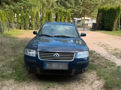 Gebraucht VW Passat 101 PS (74 kW) 2001 Blau Kombi