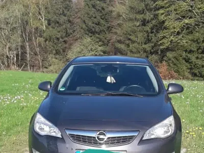 Occasion Opel Astra Design Edition 120 ch (88 kW) 2011 Gris Berline