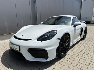 Porsche 718 Cayman GT4