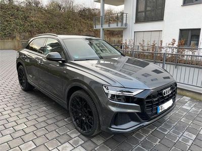 Second-hand Audi Q8 S-Line 286 CP (210 kW) 2019 Gri SUV