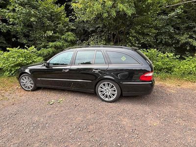 Mercedes E200