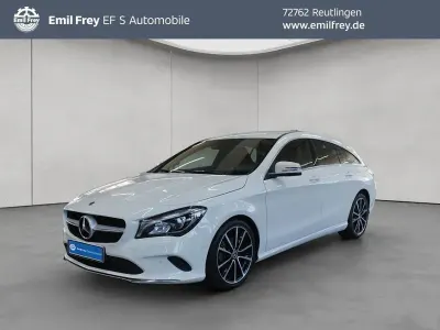 Gebraucht Mercedes CLA200 Shooting Brake Urban 136 PS (100 kW) 2017 Weiß Kombi