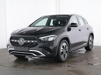 Gebraucht Mercedes GLA180 Advanced 136 PS (100 kW) 2024 Lack kosmosschwarz SUV