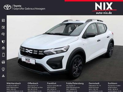 Weiß Gebraucht 2024 Dacia Sandero Essentiel Limousine | 15.990 € (Fairer Preis)