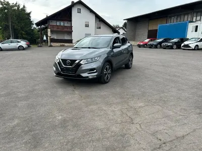 Gebraucht Nissan Qashqai 116 PS (85 kW) 2019 Grau SUV