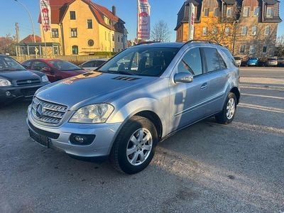 Gebraucht Mercedes ML320 224 PS (164 kW) 2007 Blau SUV