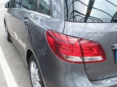 Mercedes B180
