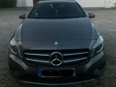 Gebraucht Mercedes A200 165 PS (121 kW) 2013 Grau Kleinwagen