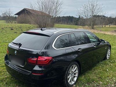 Gebraucht BMW 520 Sport Line 190 PS (139 kW) 2015 Schwarz Kombi