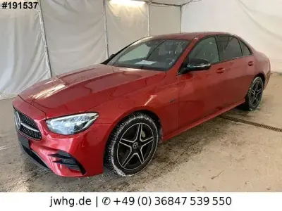 Gebraucht Mercedes E300 AMG 320 PS (235 kW) 2021 Hyazinthrot metalic (metallic) Limousine