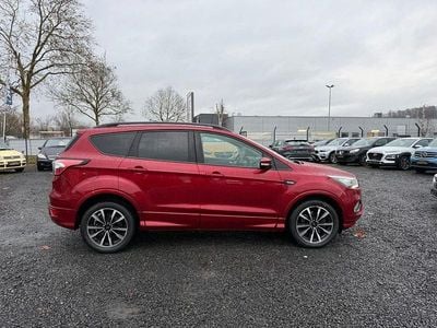 Rot Gebraucht 2019 Ford Kuga ST-Line SUV | 15.900 € (Fairer Preis)