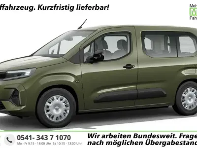 Neu Opel Combo 131 PS (96 kW) 2026 Sirkka grün metallic Van / Kleinbus