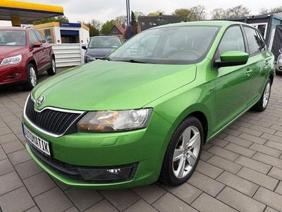 Second-hand Skoda Rapid 105 CP (77 kW) 2015 Verde Hatchback