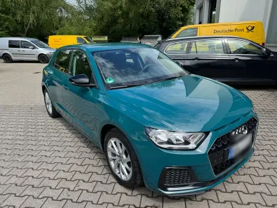 Gebraucht Audi A1 Sportback Advanced 95 PS (69 kW) 2020 Grün Kleinwagen
