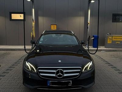 Mercedes E200