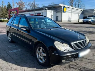 Second-hand Mercedes C200 163 CP (119 kW) 2001 Negru Break