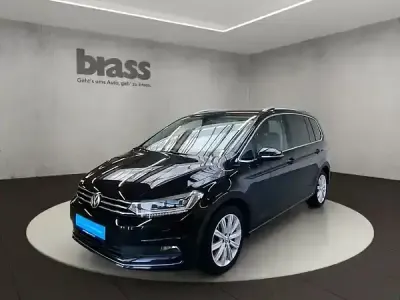 Gebraucht VW Touran Highline 179 PS (131 kW) 2018 Deep black perleffekt Van / Kleinbus