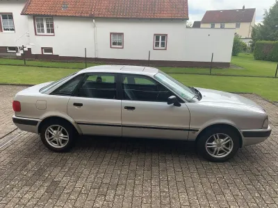 Gebraucht Audi 80 90 PS (66 kW) 1993 Silber Limousine