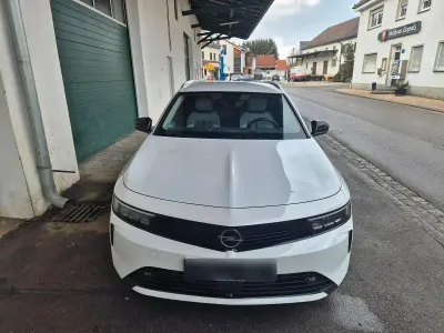 Gebraucht Opel Astra 131 PS (96 kW) 2023 Weiß Kleinwagen