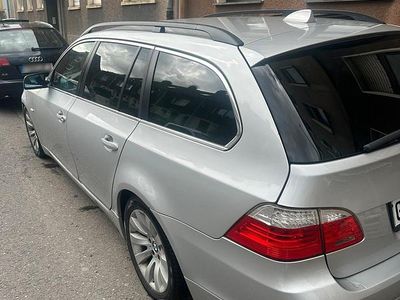 Gebraucht BMW 520 183 PS (134 kW) 2009 Grau Kombi