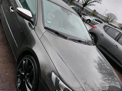 Braun Gebraucht 2012 VW Passat Coupé | 12.390 €