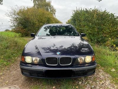 BMW 523