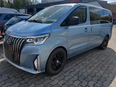 Gebraucht Hyundai H-1 2010 Blau Van / Kleinbus