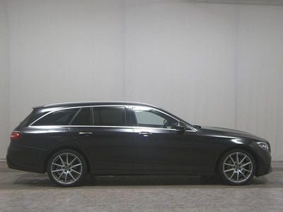 Gebraucht Mercedes E220 AMG line 200 PS (147 kW) 2022 Schwarz Kombi