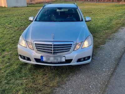 Mercedes E220
