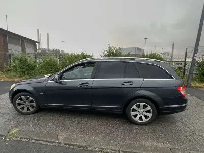 Gebraucht Mercedes C200 Avantgarde 184 PS (135 kW) 2010 Grau Kombi